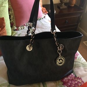 (SOLD!!) Michael Kors Handbag & Matching Wallet